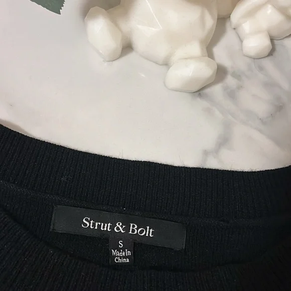 Black Asymmetrical Ruffle Top - Picture 3 of 3